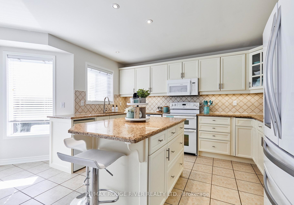 25-constance-drive-whitby-ontario-e12492758