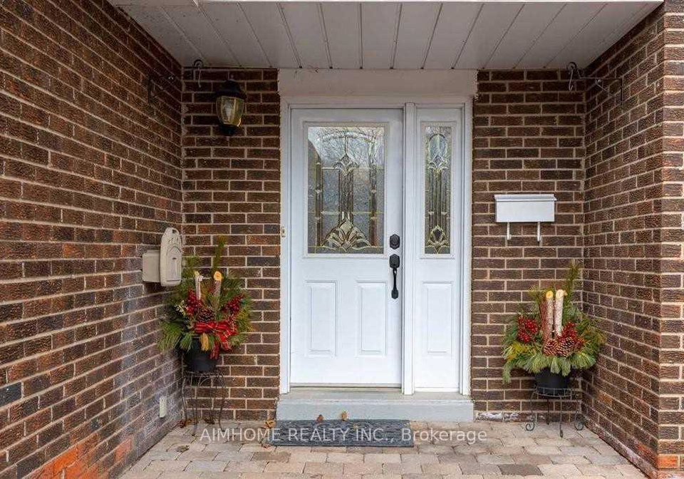 16-comrie-terrace-scarborough-ontario-e12493780