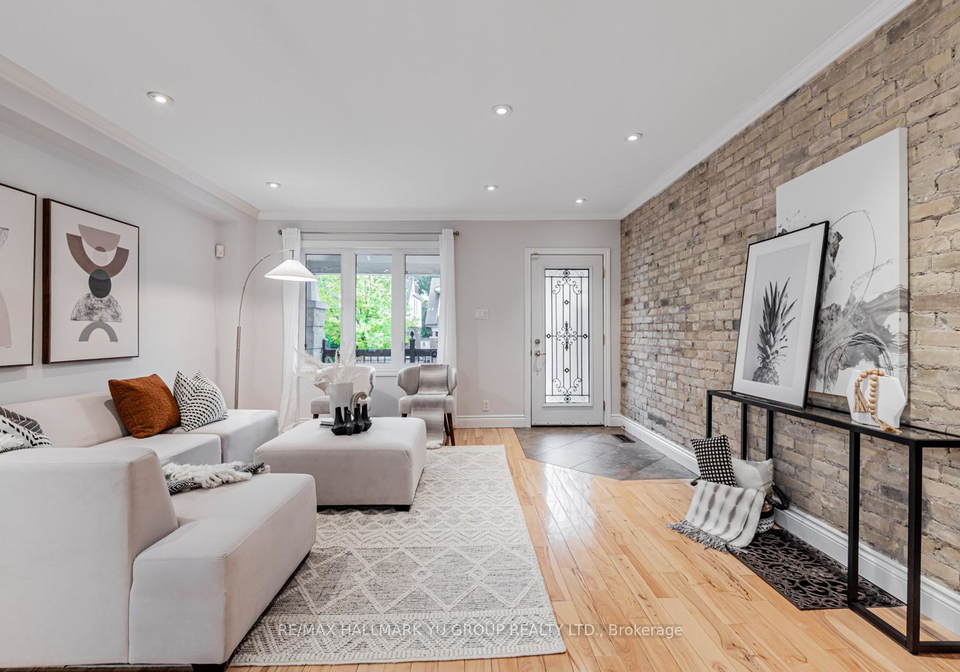 402-milverton-boulevard-east-york-ontario-e12494554