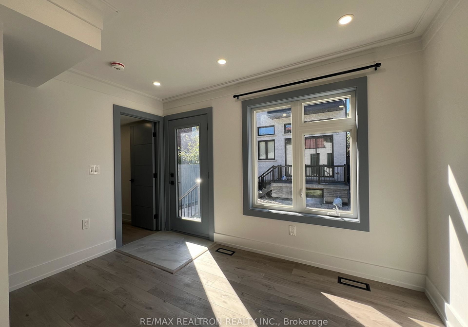 347-main-street-toronto-ontario-e12498342