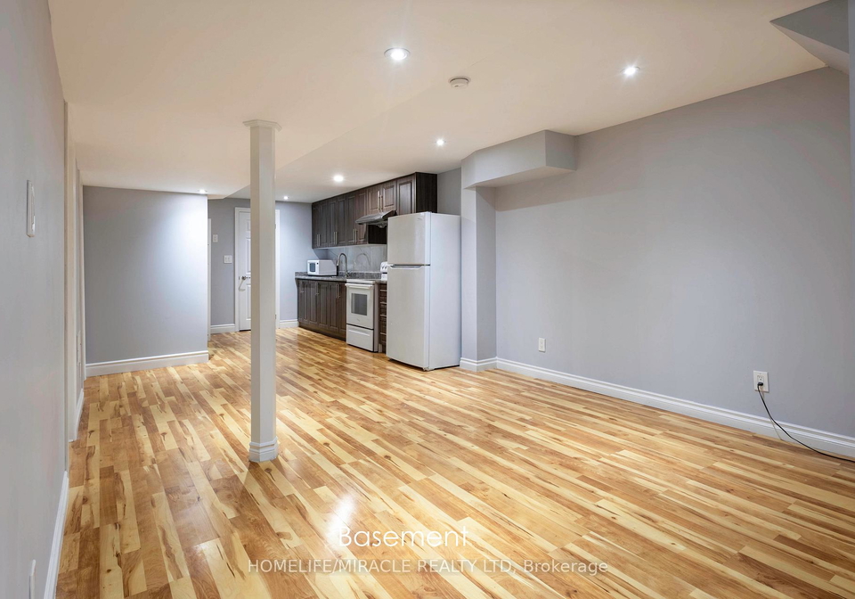 12-gill-crescent-ajax-ontario-e12499142