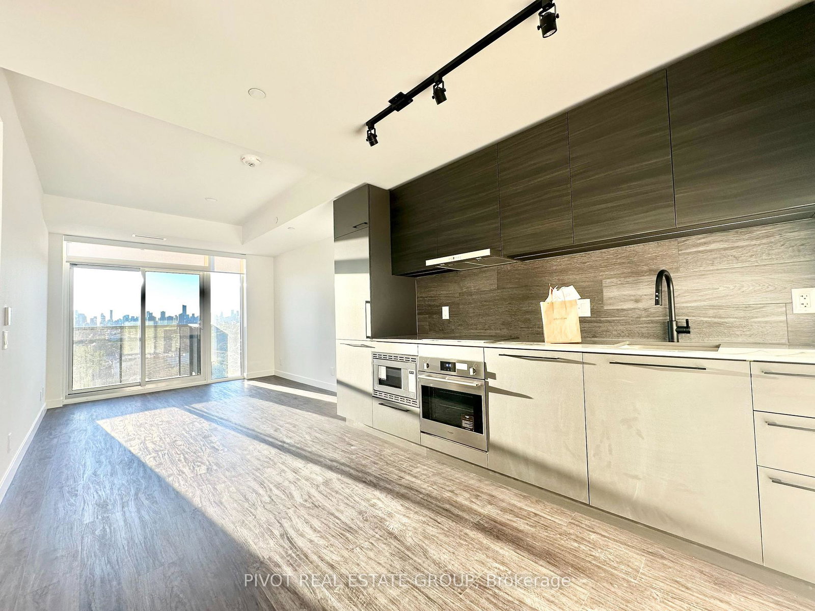 1050-eastern-avenue-toronto-ontario-e12500046