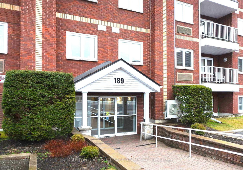189-lake-driveway-w-ajax-ontario-e12502334