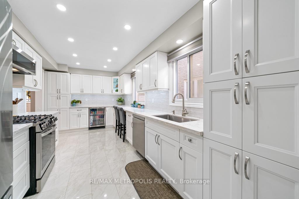 39-hewitt-crescent-ajax-ontario-e12503626