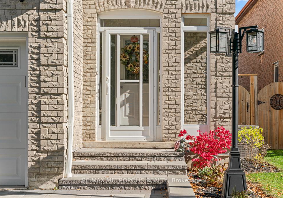 39-hewitt-crescent-ajax-ontario-e12503626