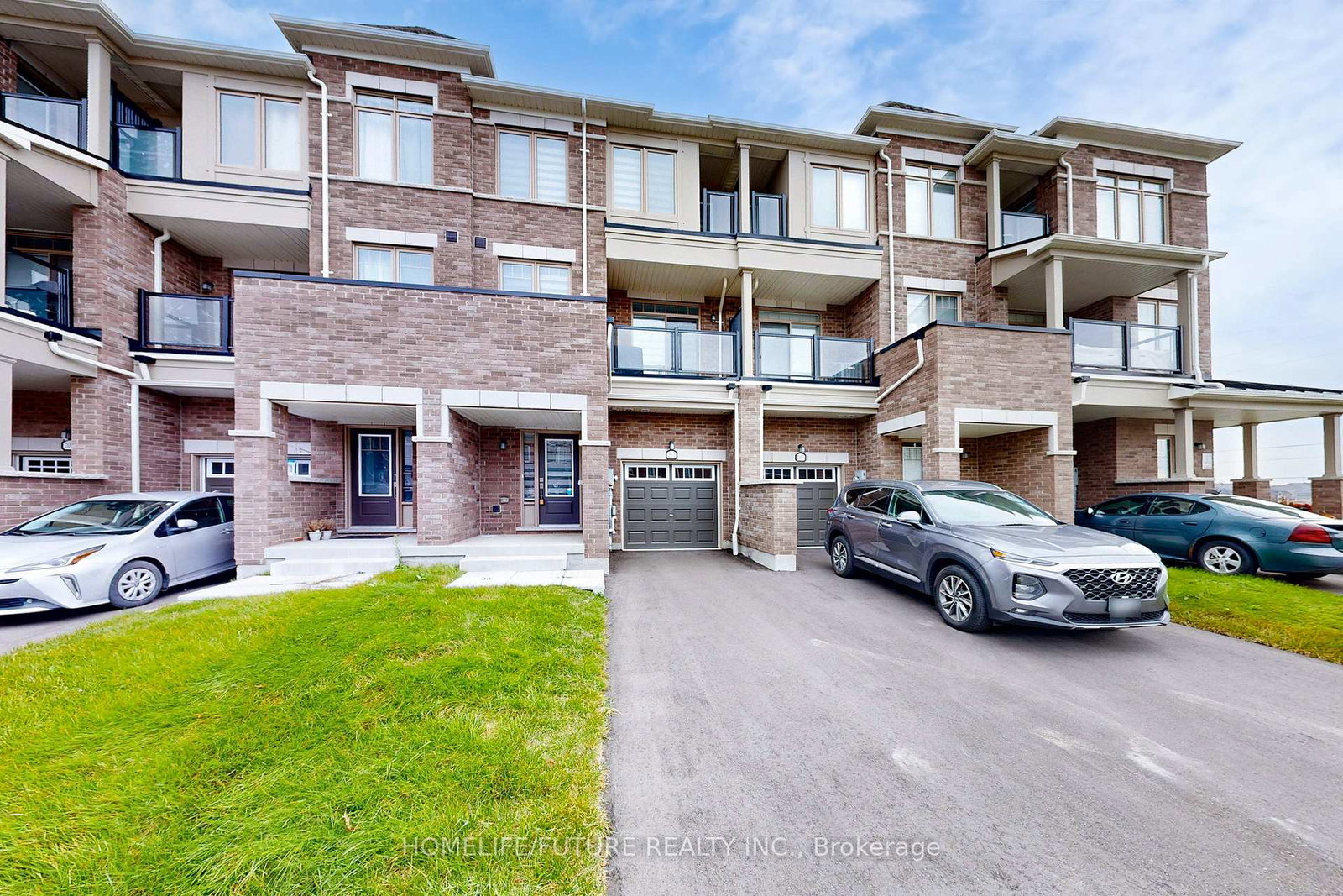 2015-cameron-lott-crescent-oshawa-ontario-e12503954
