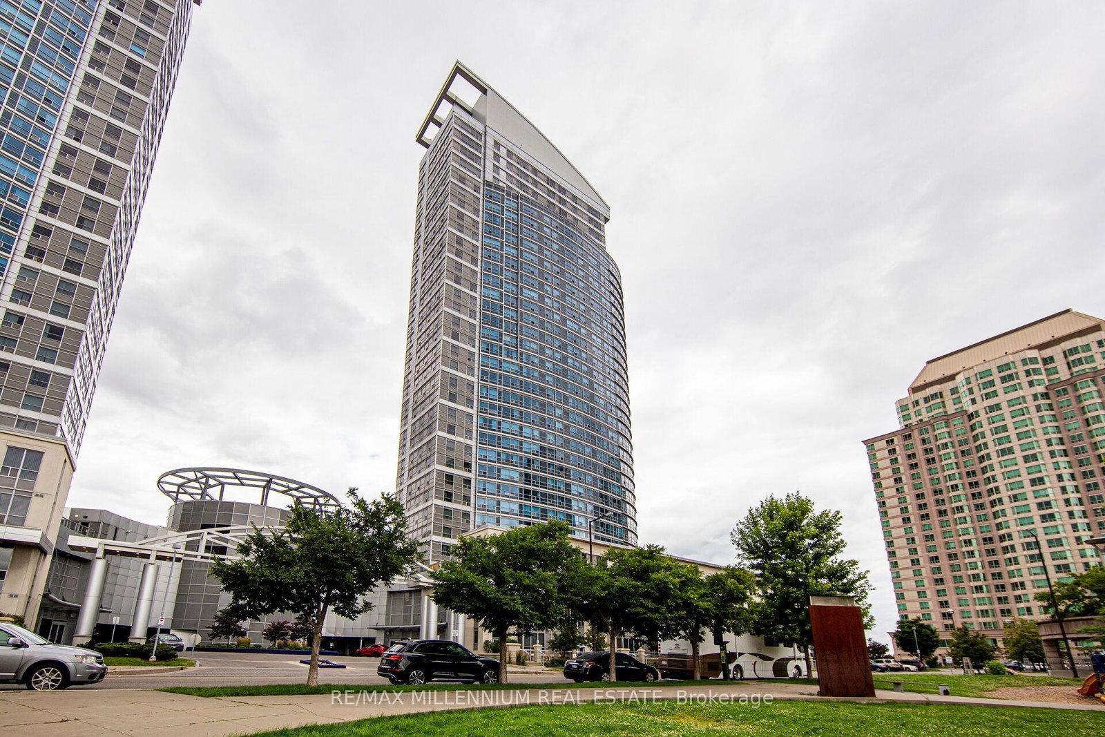 38-lee-centre-drive-scarborough-ontario-e12504544