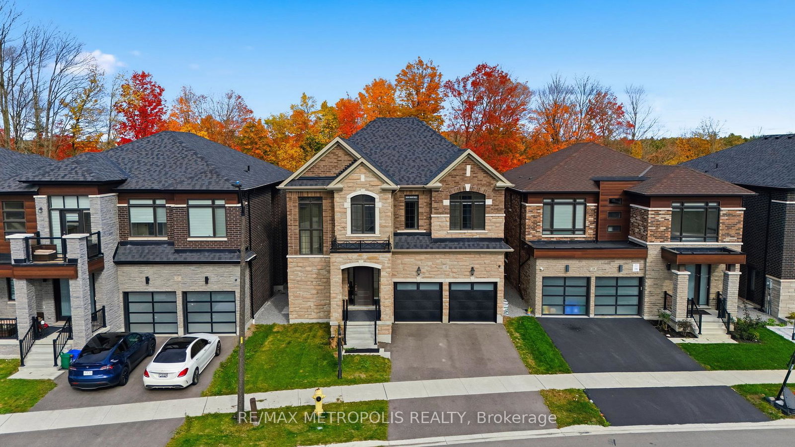 35-fruitful-crescent-whitby-ontario-e12508794