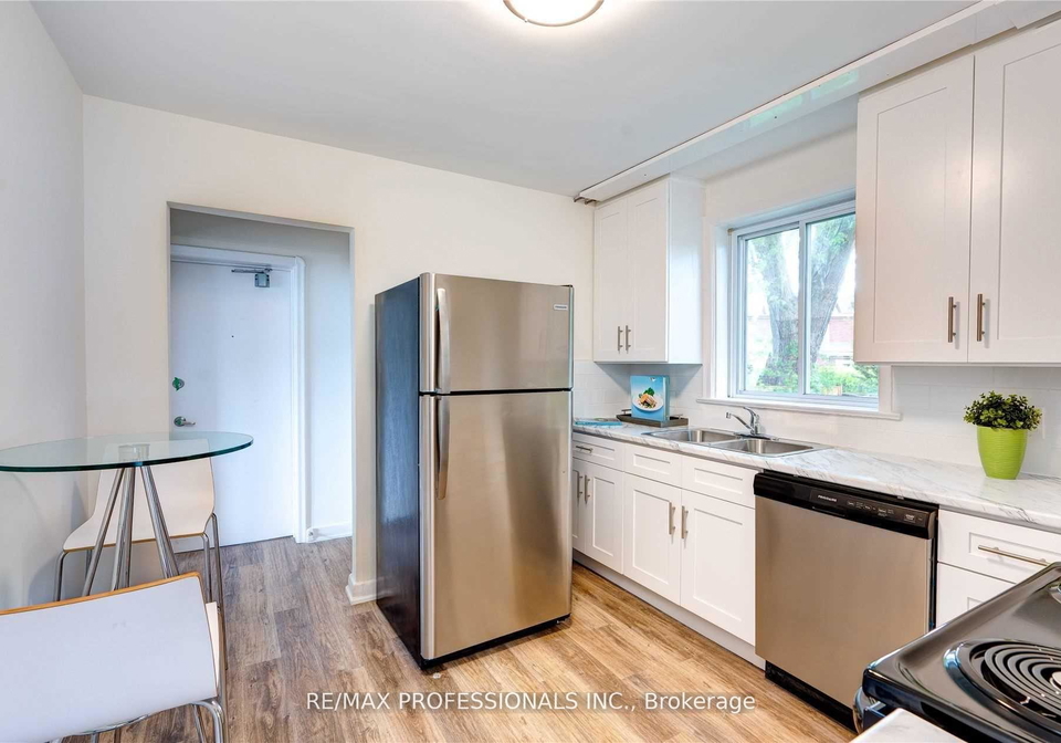 284-gledhill-avenue-east-york-ontario-e12510076