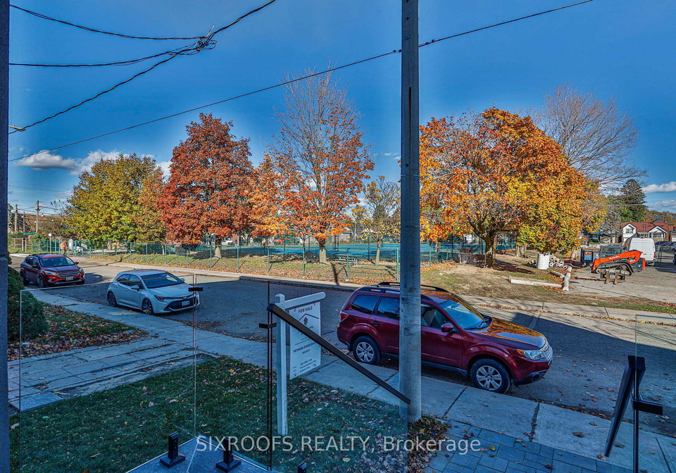 104-roosevelt-road-east-york-ontario-e12515002
