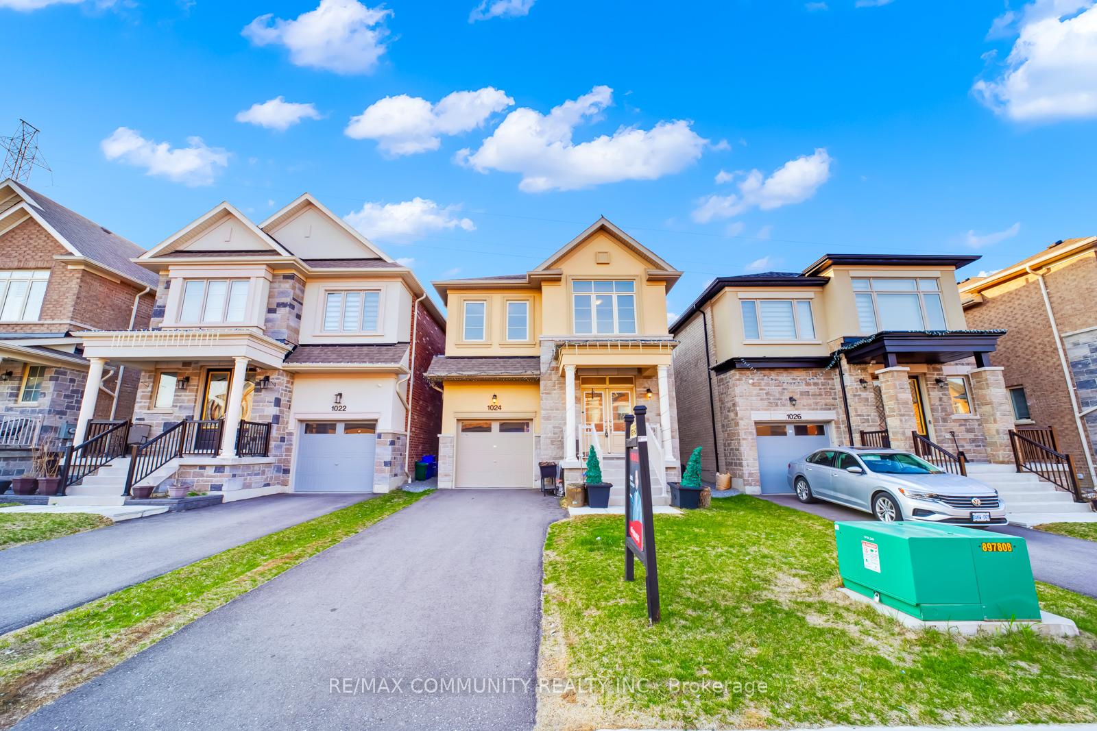 1024-skyridge-boulevard-pickering-ontario-e12517846