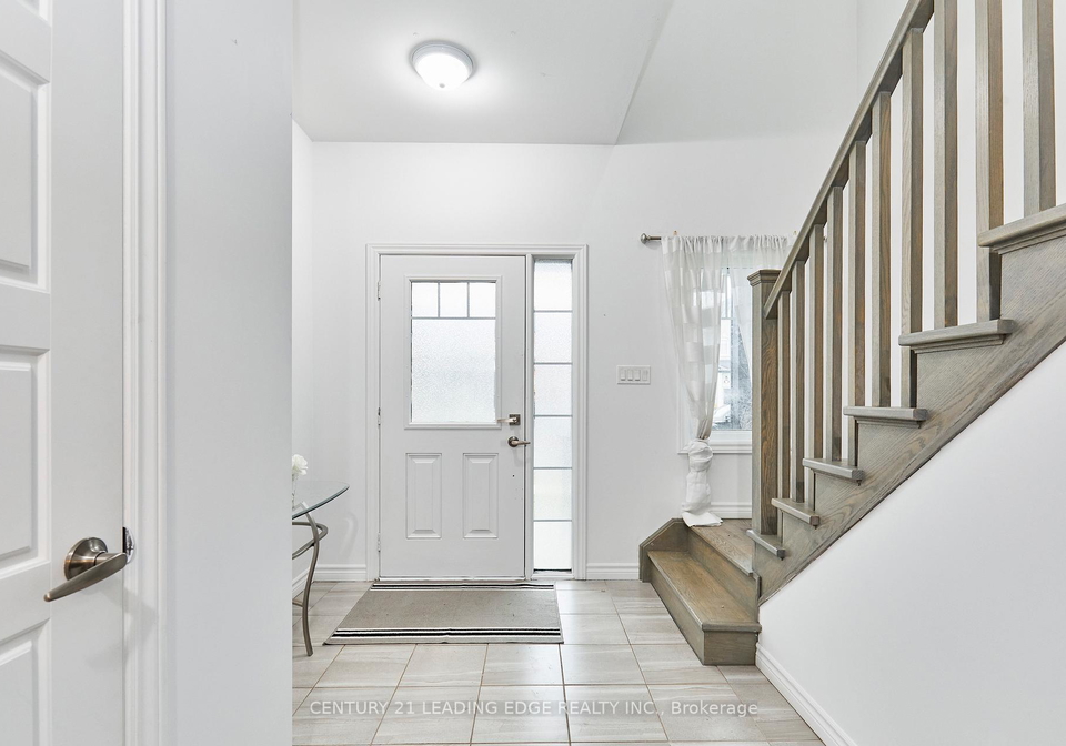 100-bill-hutchinson-crescent-clarington-ontario-e12518152