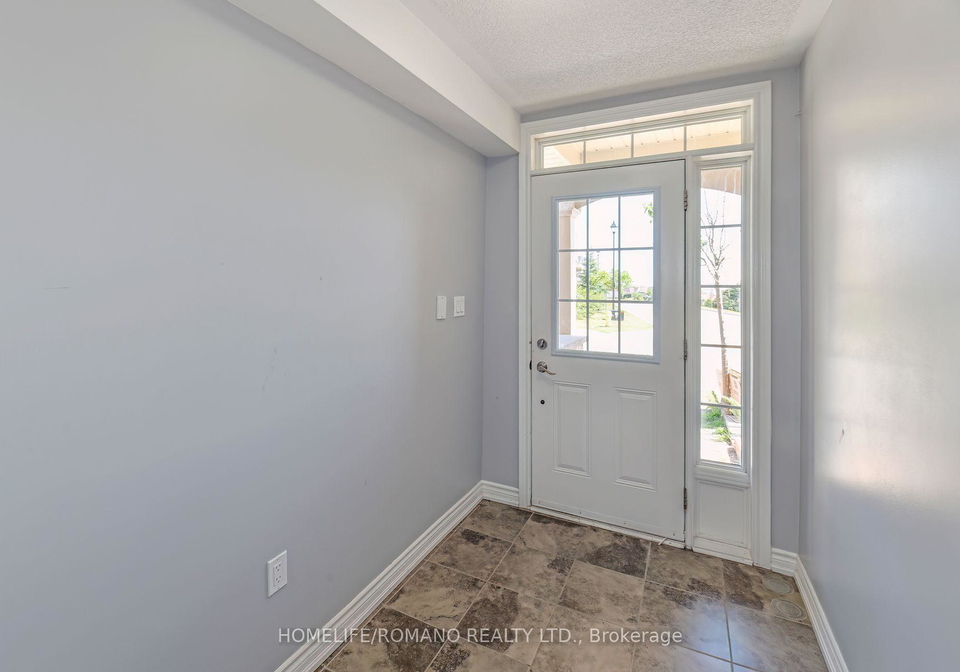 33-comfort-way-whitby-ontario-e12518252