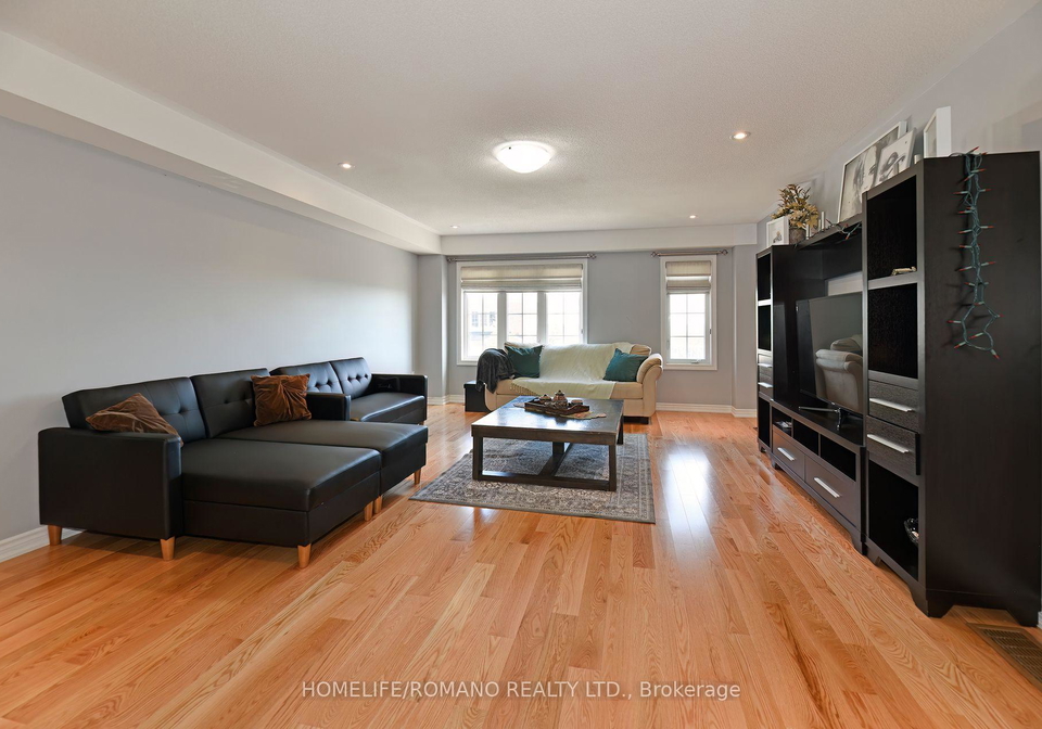33-comfort-way-whitby-ontario-e12518252