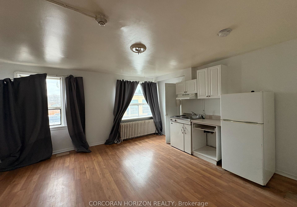 1020-coxwell-avenue-east-york-ontario-e12518292