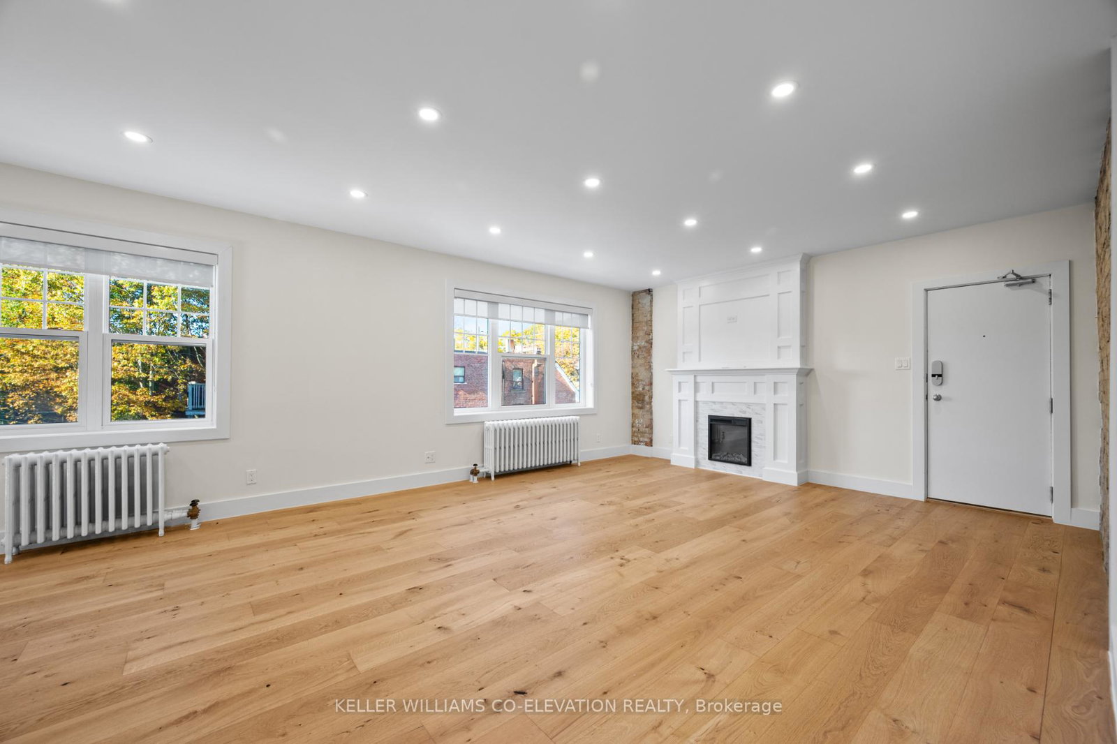 2461-queen-street-e-toronto-ontario-e12519924