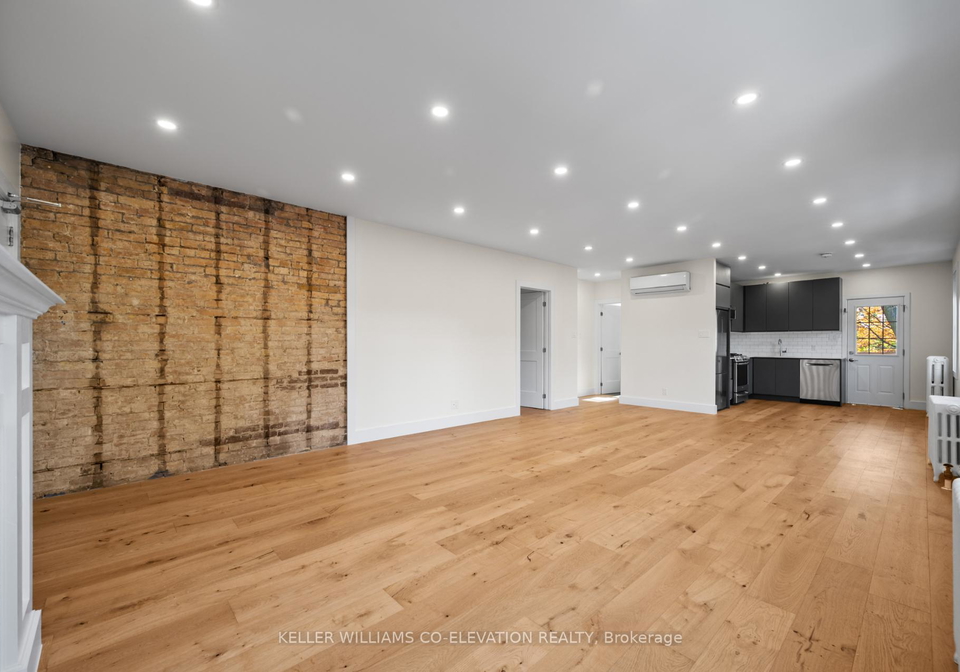 2461-queen-street-e-toronto-ontario-e12519924