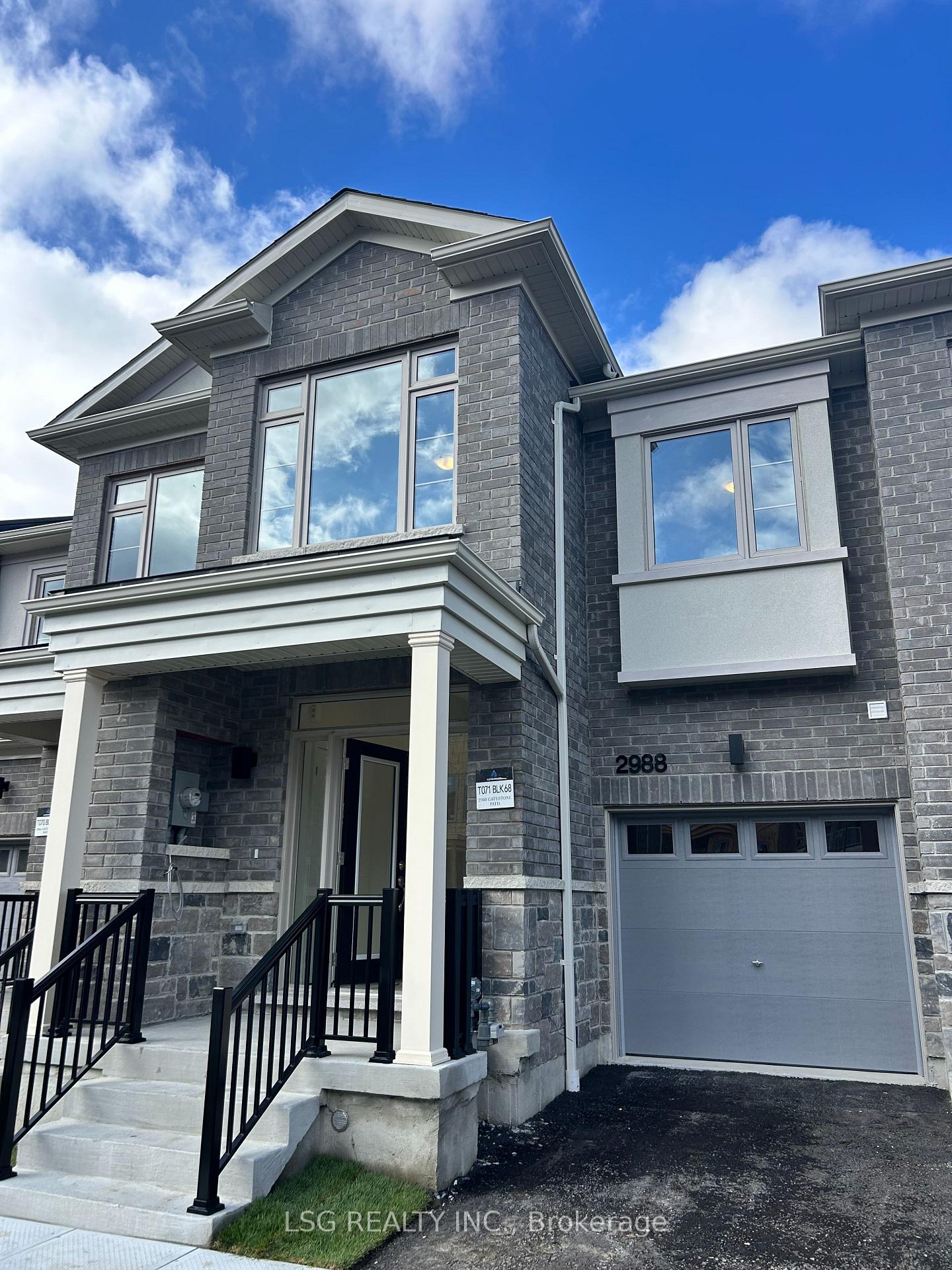 2988-gatestone-path-pickering-ontario-e12520530