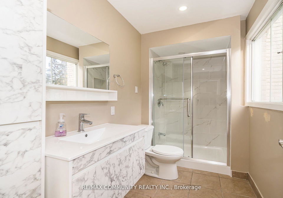 667-westshore-boulevard-n-pickering-ontario-e12521134