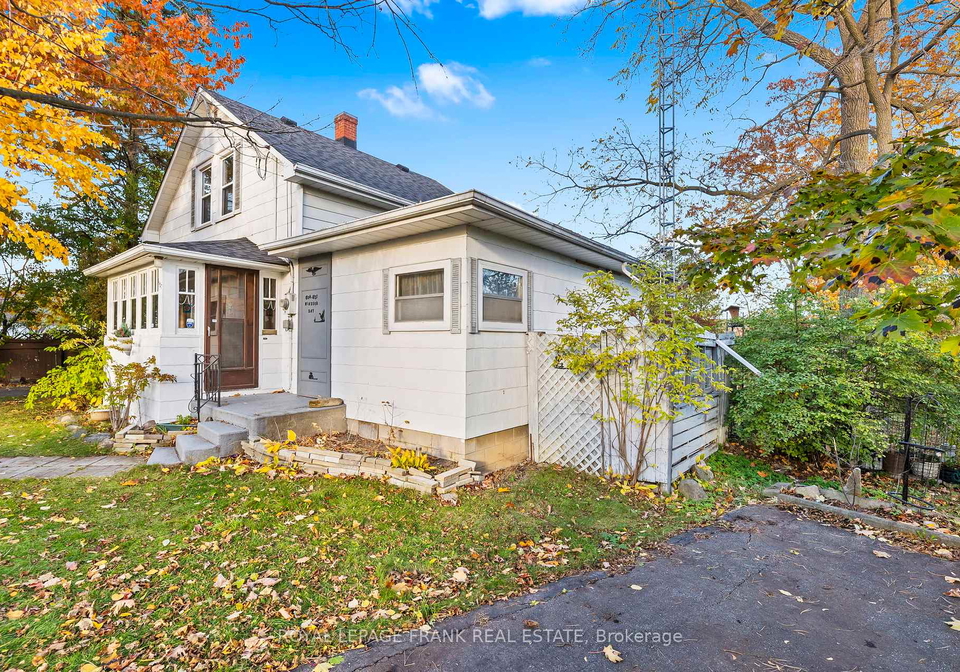 1627-dufferin-street-whitby-ontario-e12523556