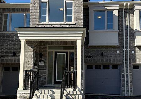 2980-gatestone-path-pickering-ontario-e12525802