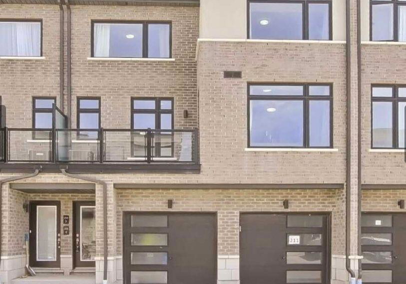 2550-castlegate-crossing-pickering-ontario-e12526096