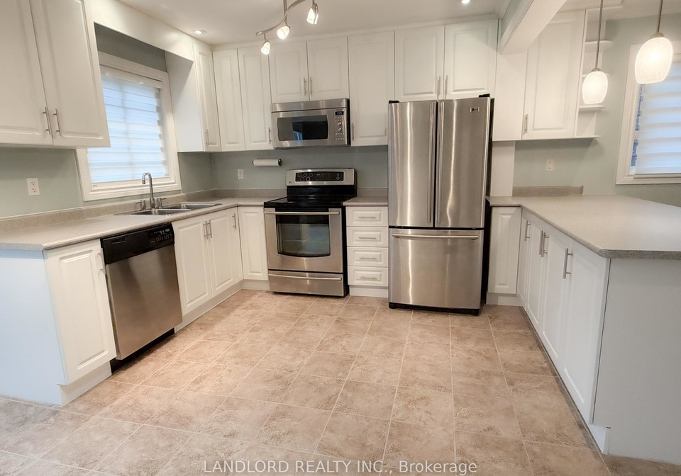 21-raspberry-road-scarborough-ontario-e12526432
