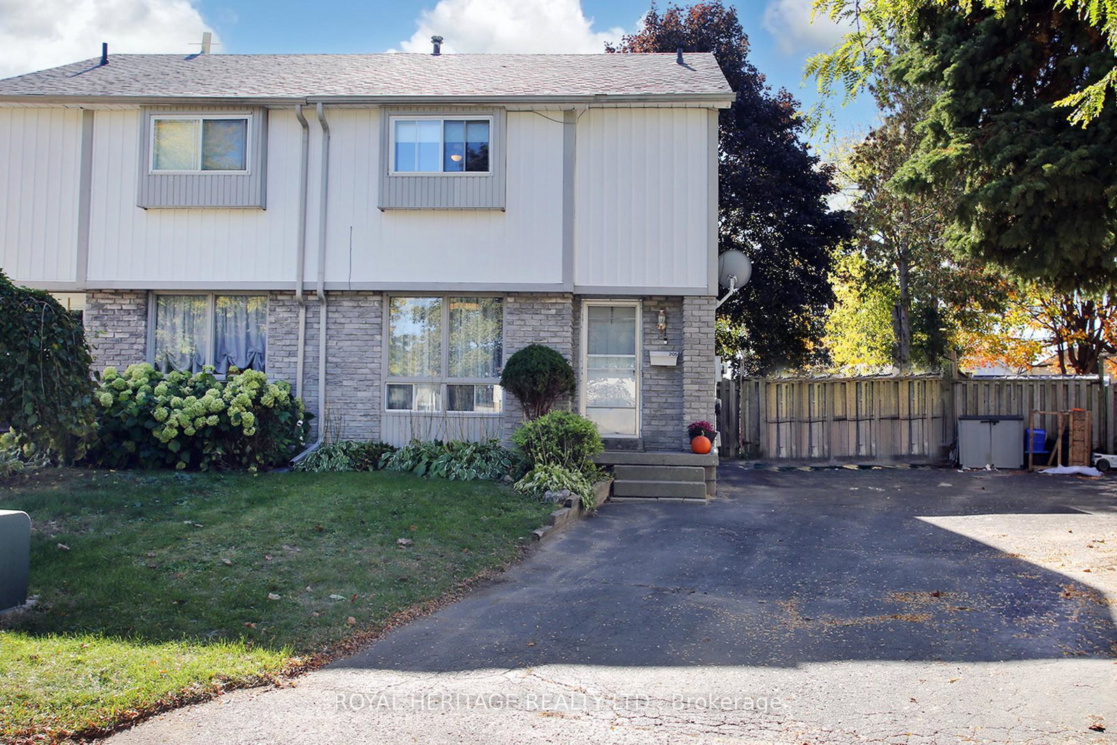 205-northminster-court-oshawa-ontario-e12526584