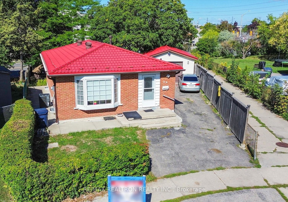 64-crittenden-square-scarborough-ontario-e12526750