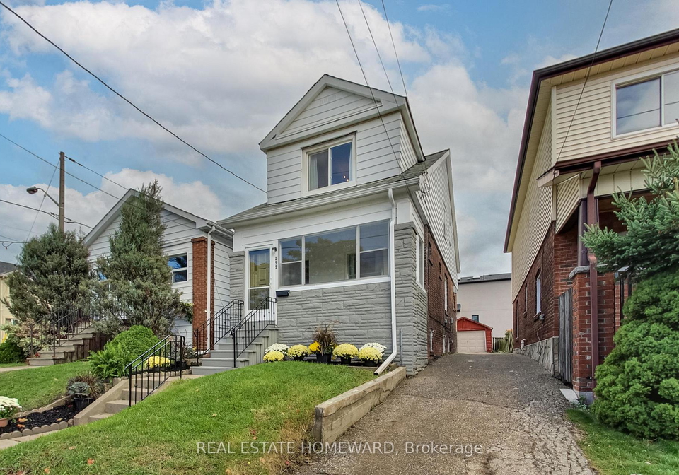 255-westlake-avenue-east-york-ontario-e12527992