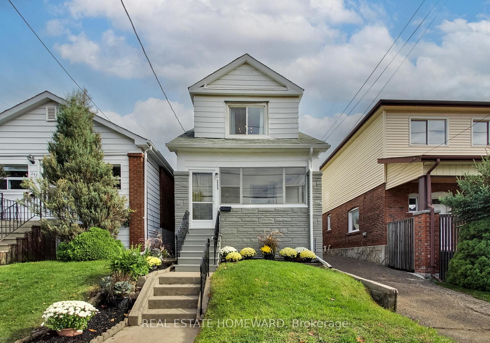 255-westlake-avenue-east-york-ontario-e12527992
