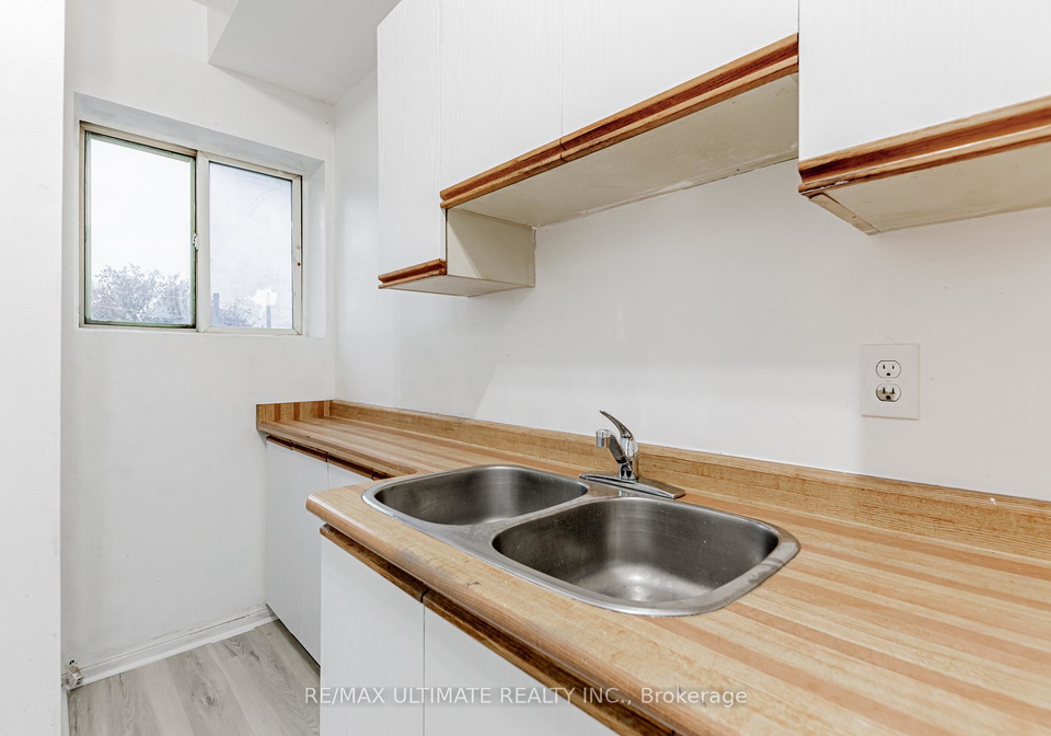 966-queen-street-e-toronto-ontario-e12528084