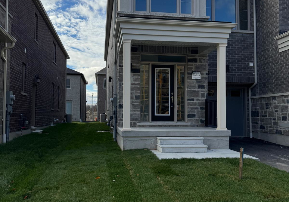 2978-gatestone-path-pickering-ontario-e12529516