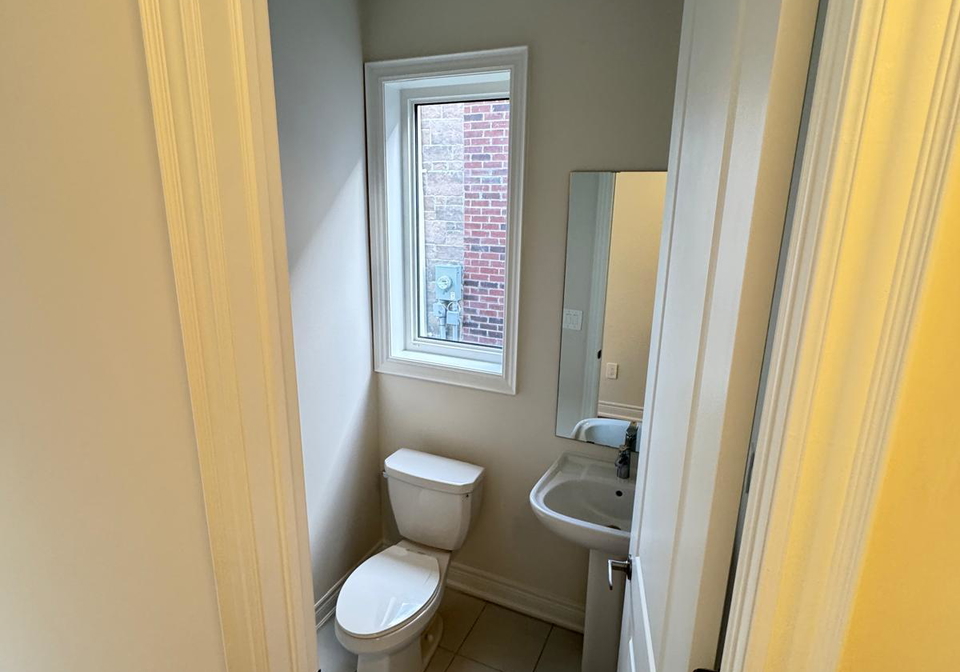 2978-gatestone-path-pickering-ontario-e12529516