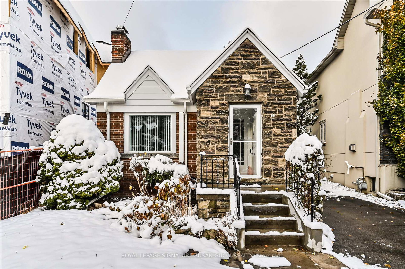 14-dustan-crescent-east-york-ontario-e12533780