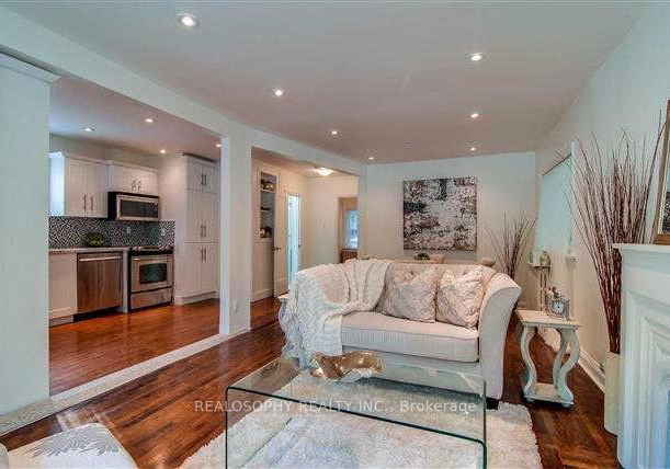 827-kingston-road-toronto-ontario-e12534546