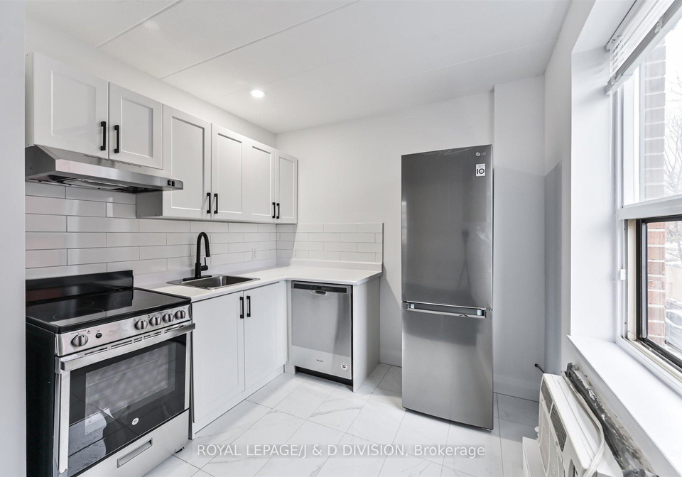 325-sammon-avenue-east-york-ontario-e12534570