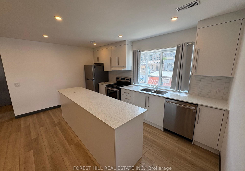 2879-danforth-avenue-toronto-ontario-e12534738