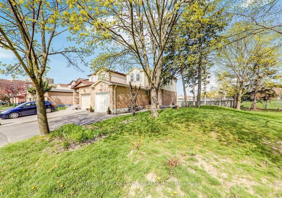 50-prosperity-pathway-scarborough-ontario-e12535758