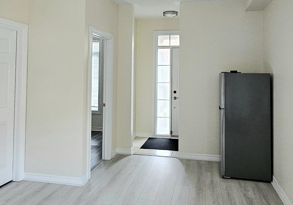 2-cheltonwood-way-whitby-ontario-e12536934