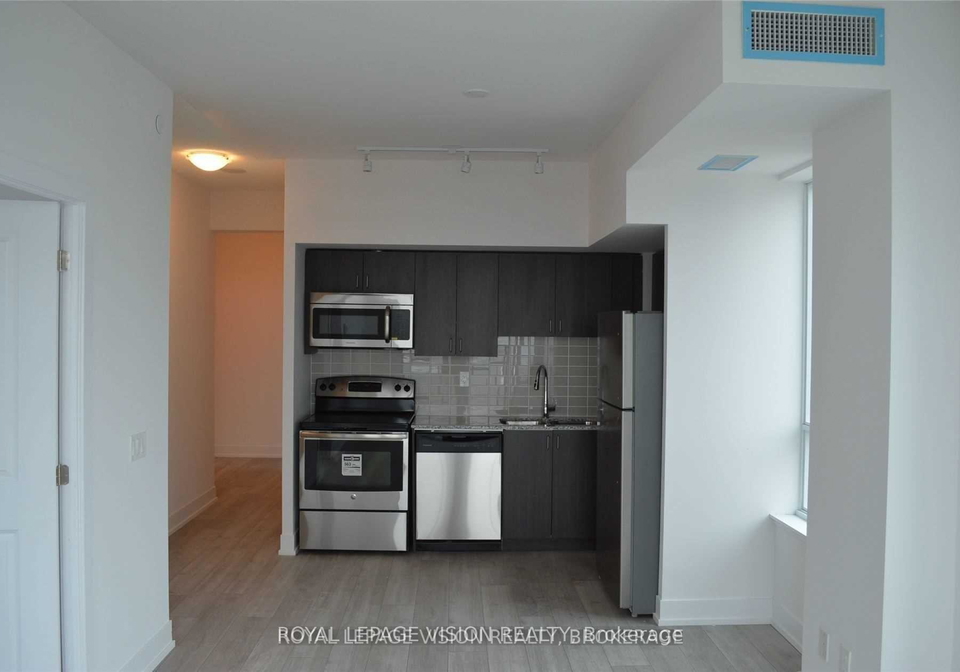 1215-bayly-street-pickering-ontario-e12536952