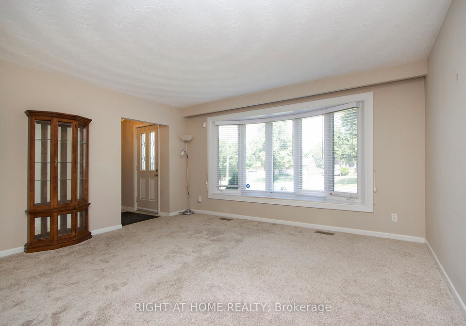 220-linden-court-oshawa-ontario-e12537814