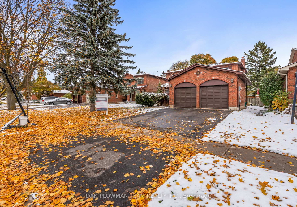 12-robinson-crescent-whitby-ontario-e12538360