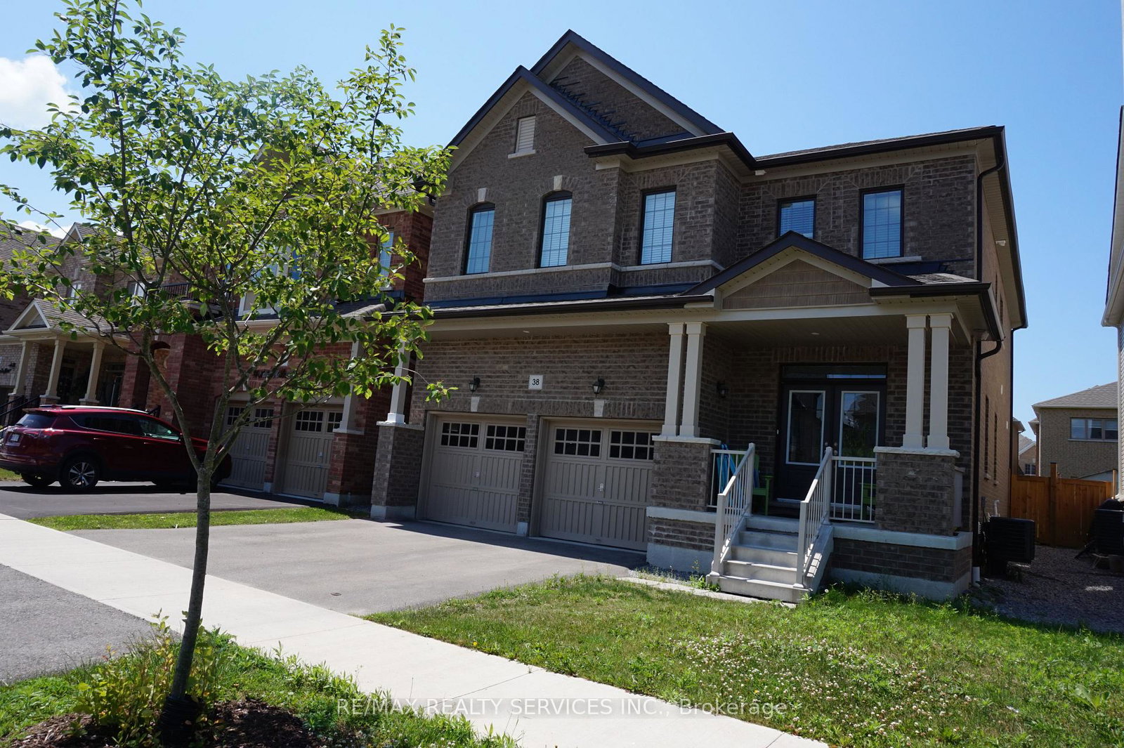 38-arthur-mclaughlin-street-clarington-ontario-e12538786