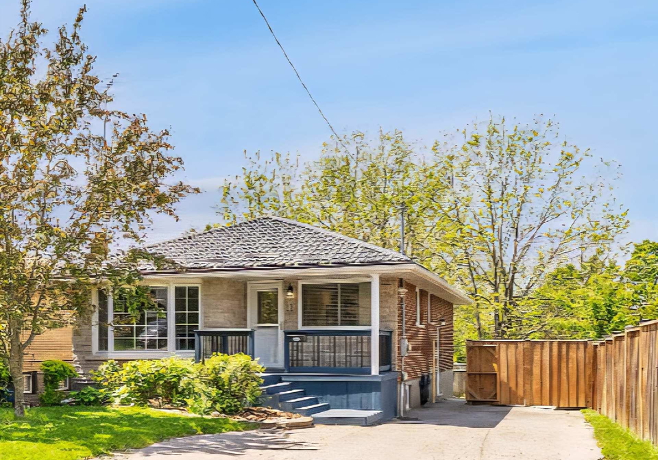 12-athabasca-street-oshawa-ontario-e12539386