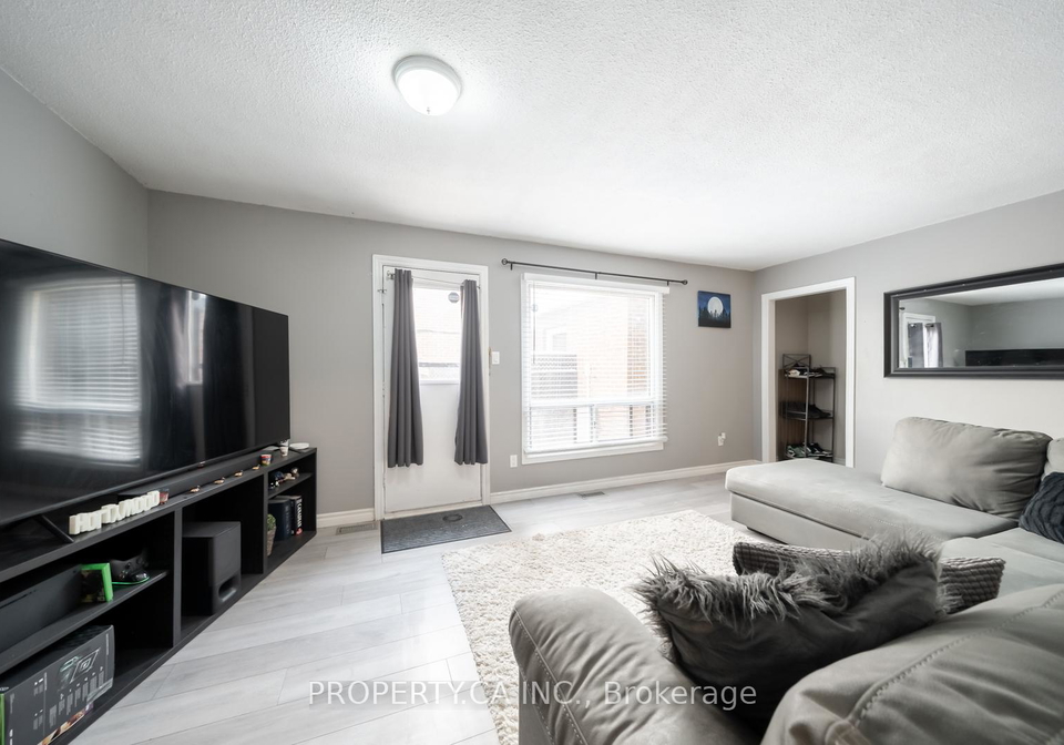 1100-oxford-street-oshawa-ontario-e12540340