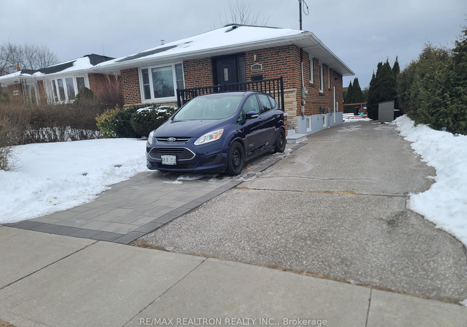 611-newman-crescent-whitby-ontario-e12541664