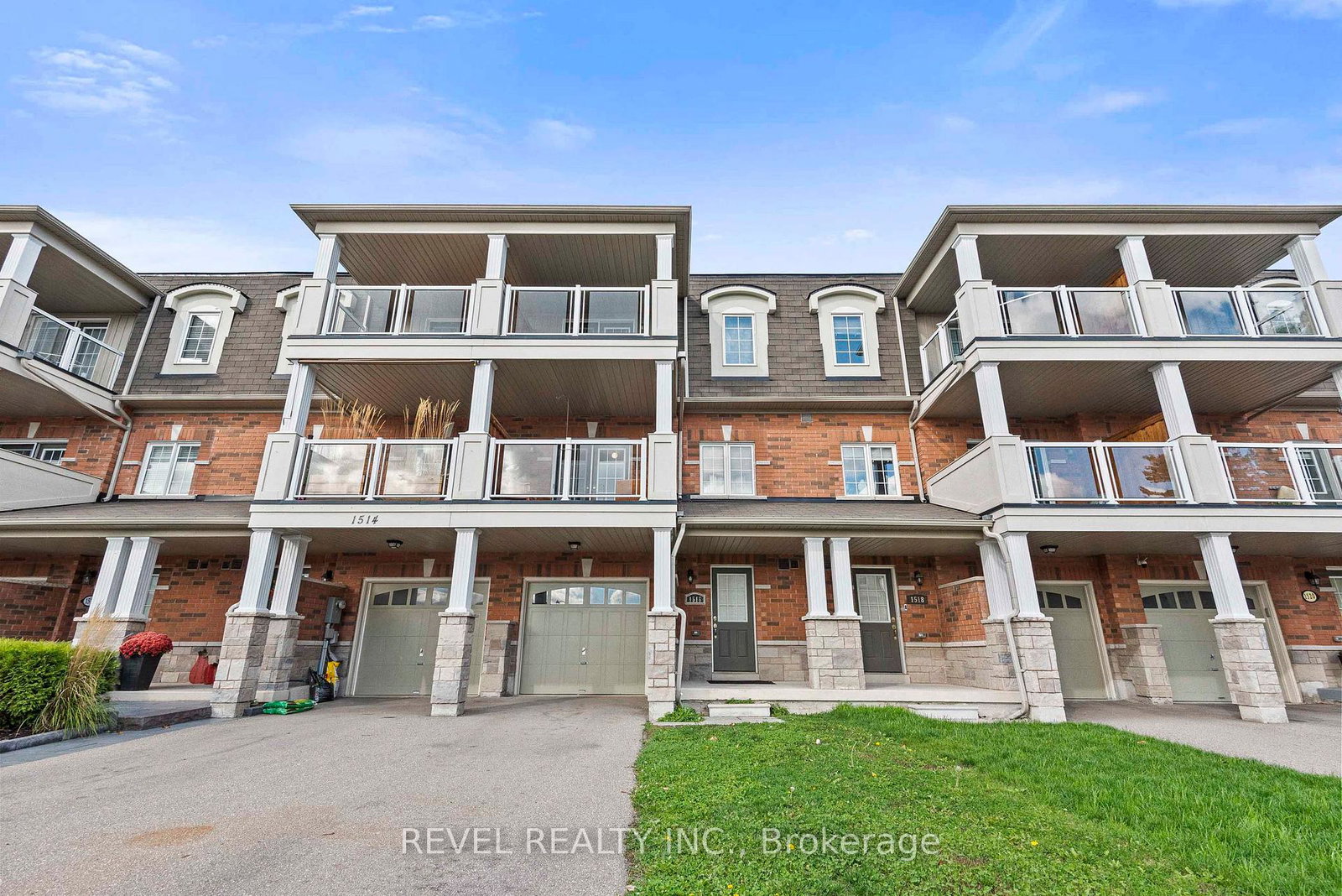 1516-shepway-mews-pickering-ontario-e12543020