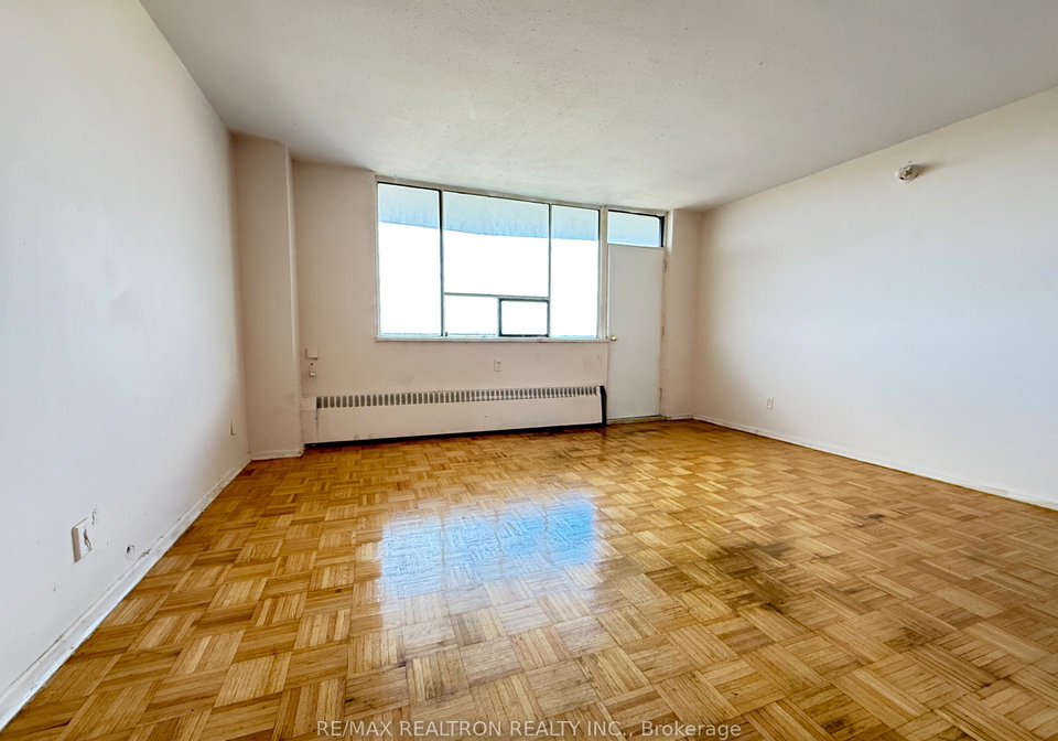 500-dawes-road-east-york-ontario-e12543270
