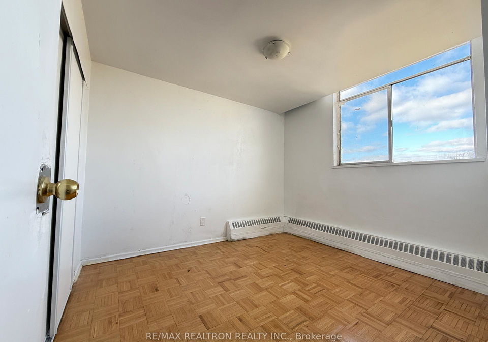500-dawes-road-east-york-ontario-e12543276